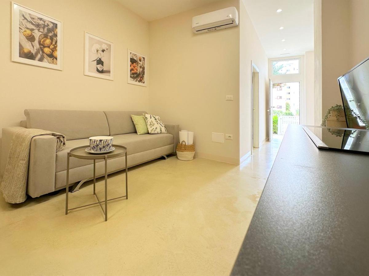 13 Eur For Monthly Stay - Home By The Sea - Hbs Golem  Zewnętrze zdjęcie